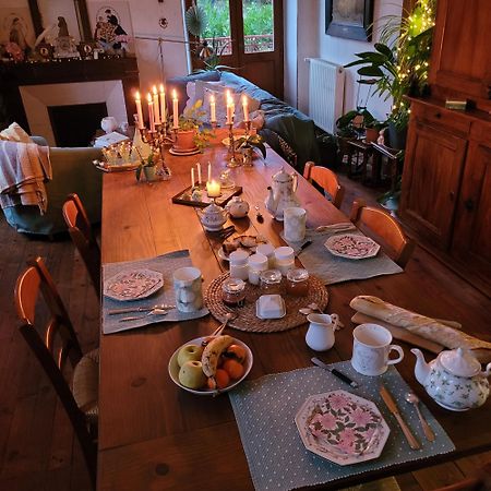 Le Bearn Sous Les Toits Bed & Breakfast Nay  Exterior photo