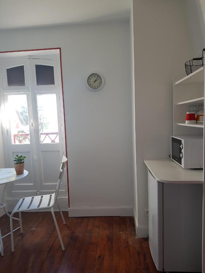 Le Bearn Sous Les Toits Bed & Breakfast Nay  Exterior photo