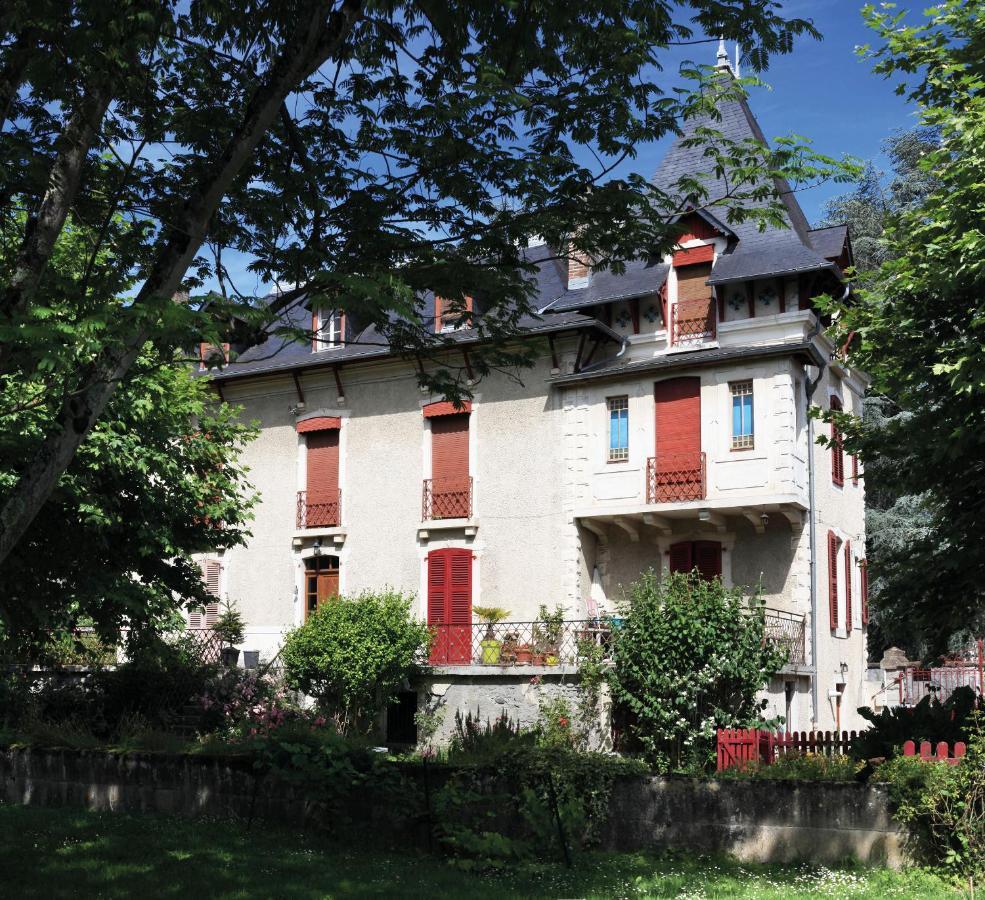 Le Bearn Sous Les Toits Bed & Breakfast Nay  Exterior photo